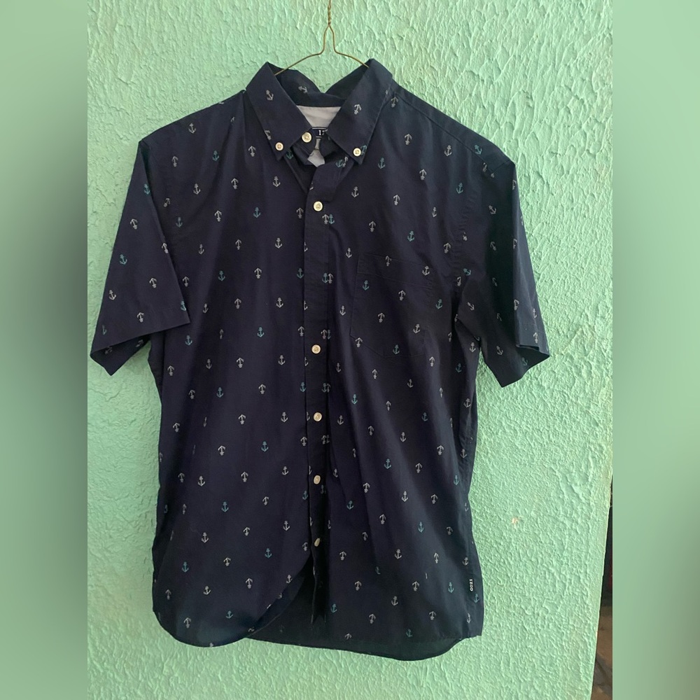 IZOD Men’s Button Down